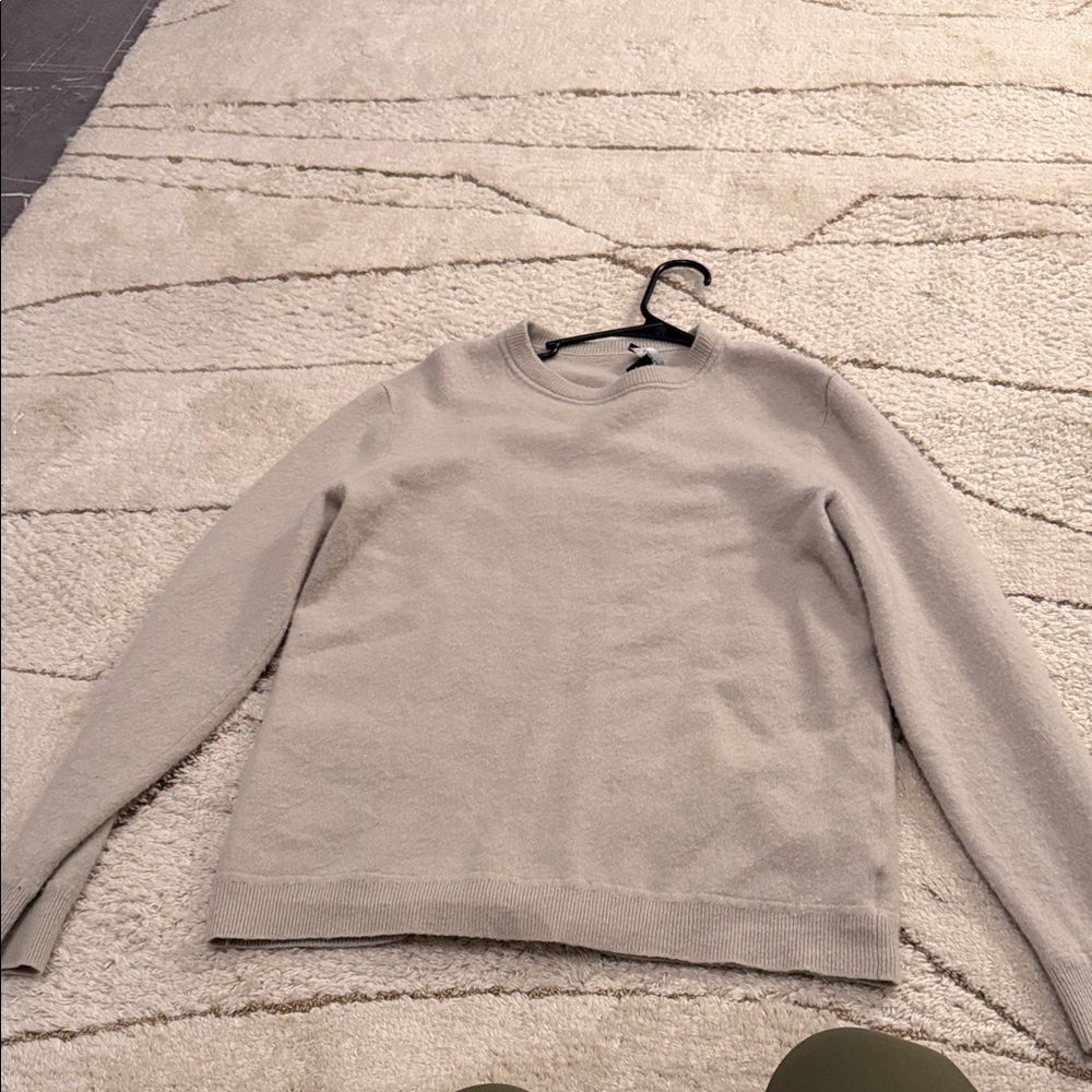 Light gray theory, cashmere sweater